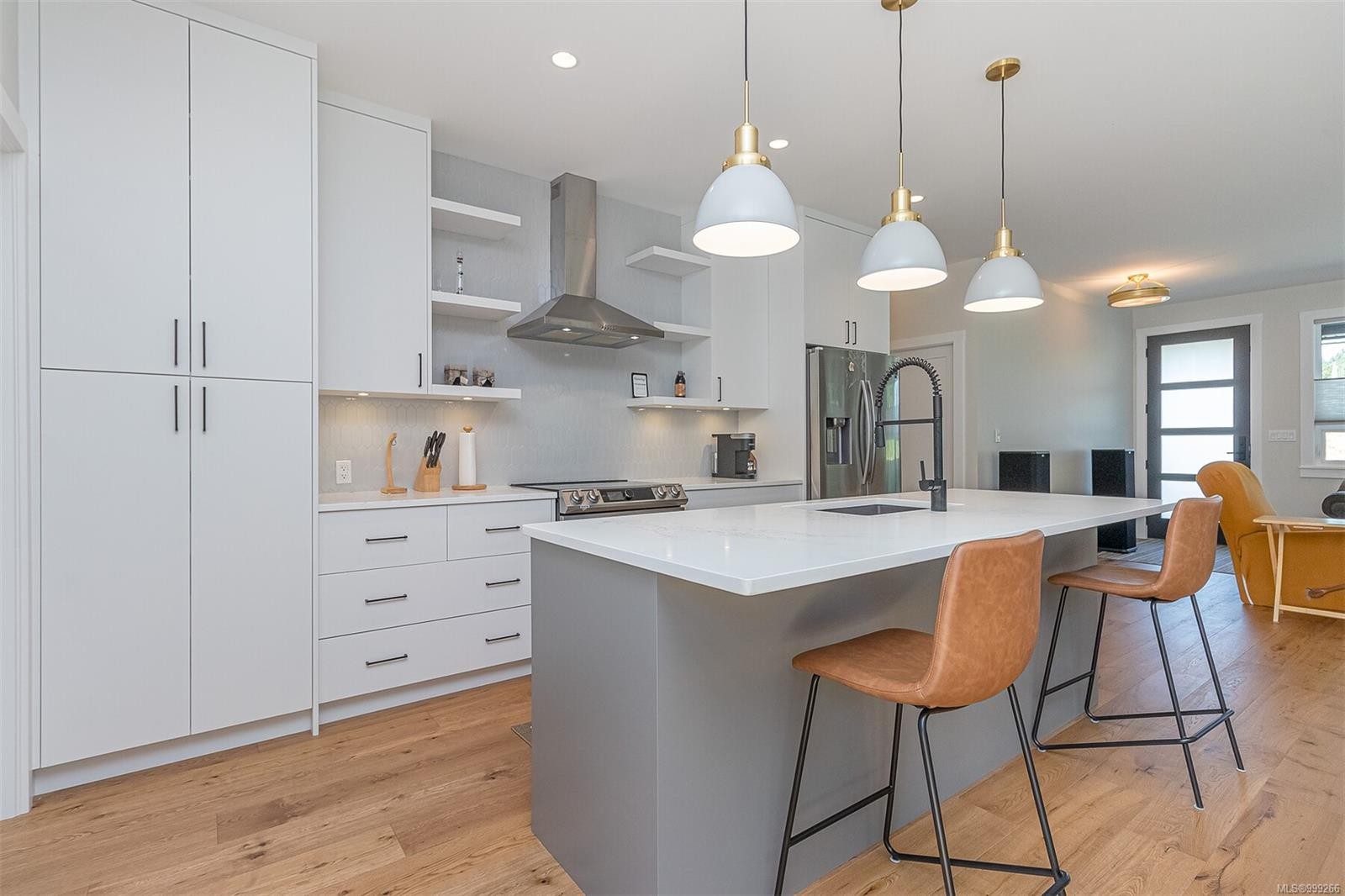 10647 Olsen Rd, Saltair, BC