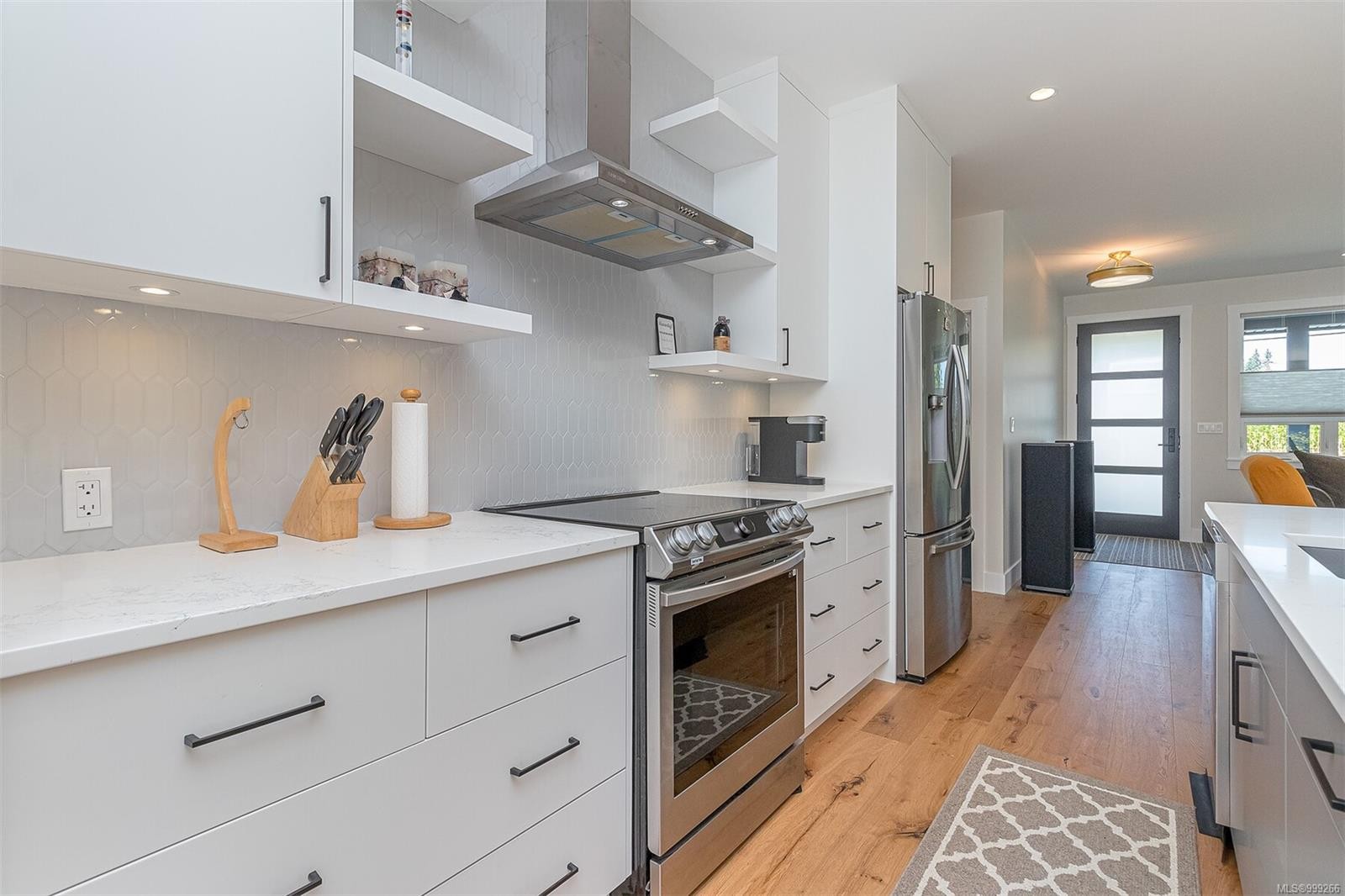 10647 Olsen Rd, Saltair, BC