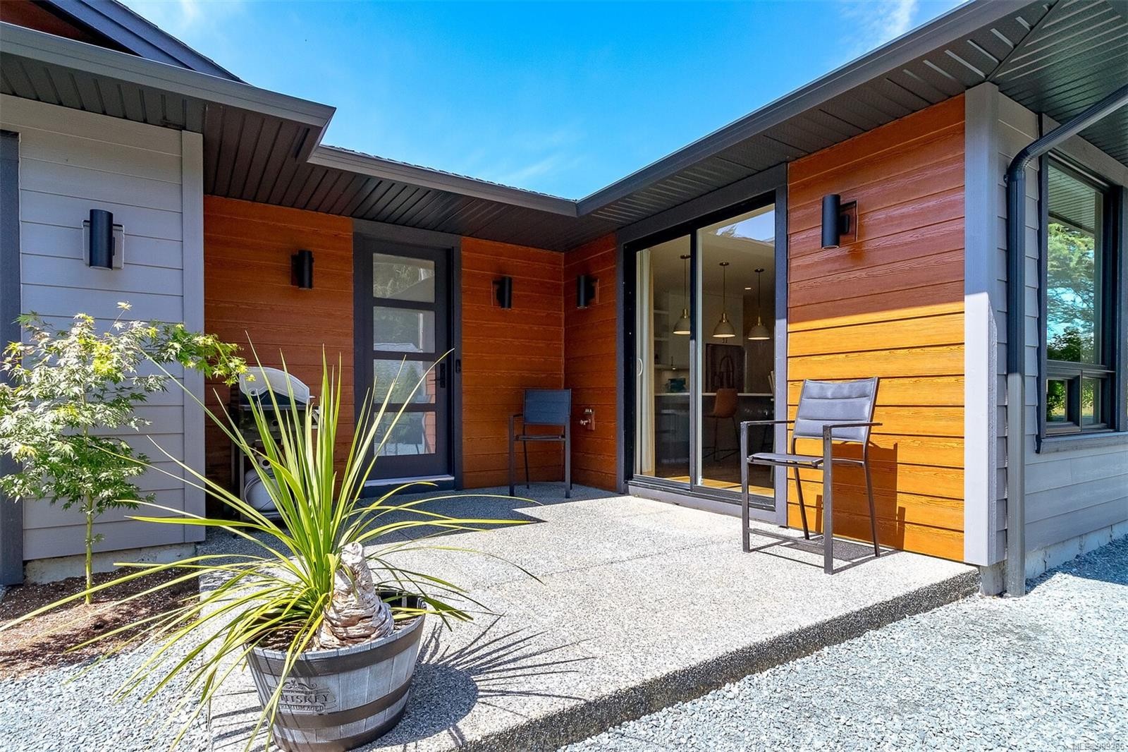 10647 Olsen Rd, Saltair, BC