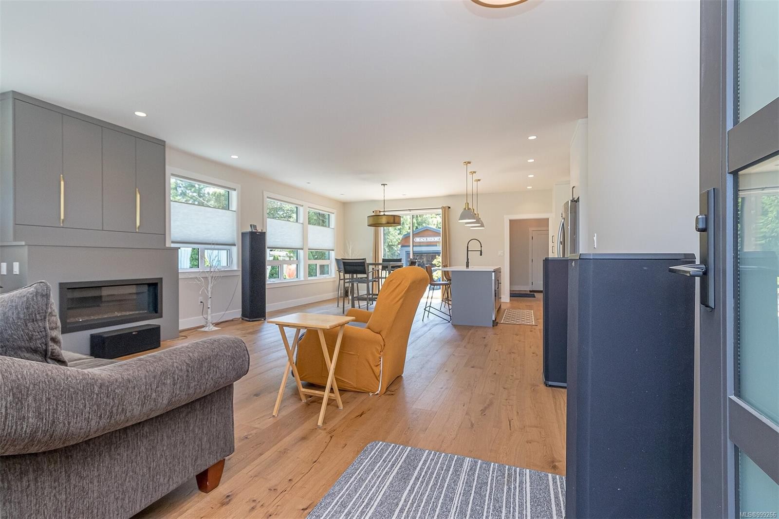 10647 Olsen Rd, Saltair, BC