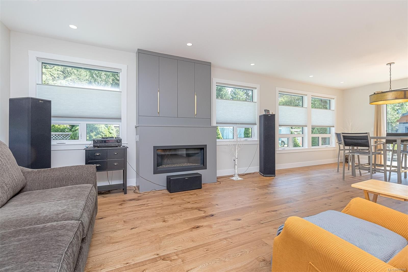 10647 Olsen Rd, Saltair, BC