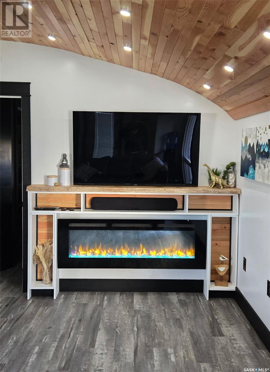 34 Okadoca Street, Kenosee Lake, SK - Indoor With Fireplace