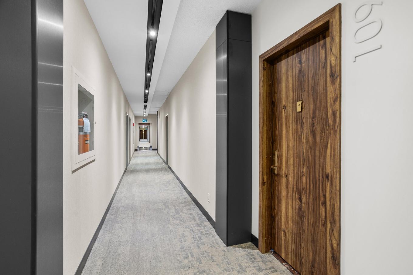 Corridor - 109-4520 Prom. Paton, Laval (Chomedey), QC - Indoor Photo Showing Other Room