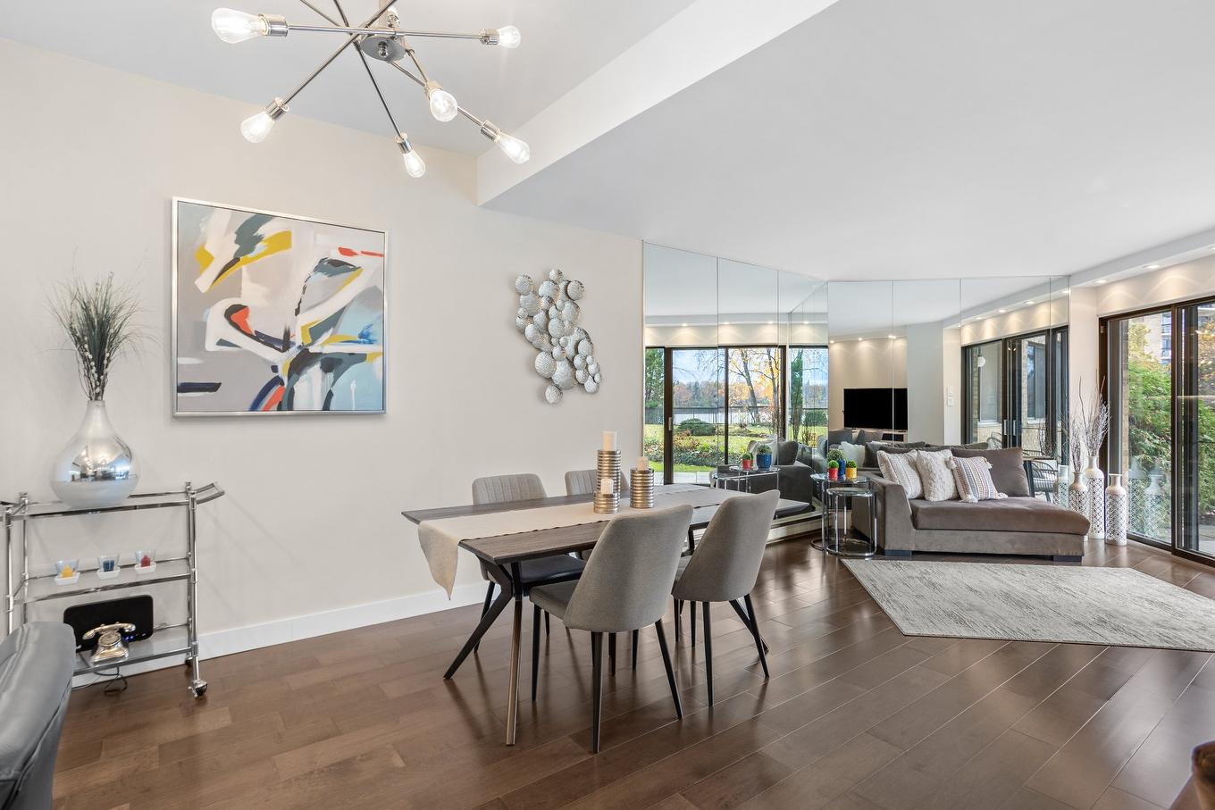 Salle à manger - 109-4520 Prom. Paton, Laval (Chomedey), QC - Indoor