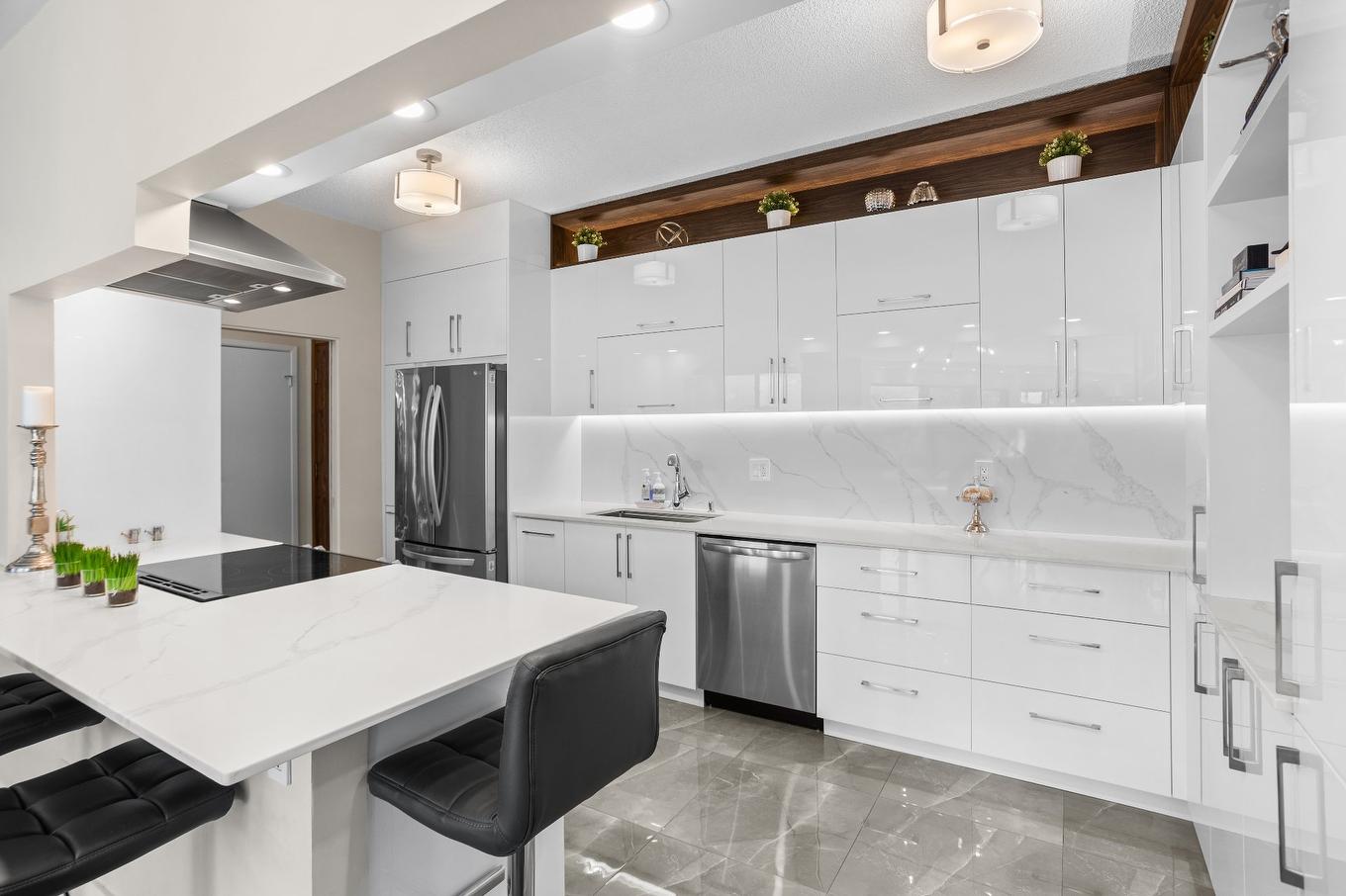 Cuisine - 109-4520 Prom. Paton, Laval (Chomedey), QC - Indoor Photo Showing Kitchen With Upgraded Kitchen