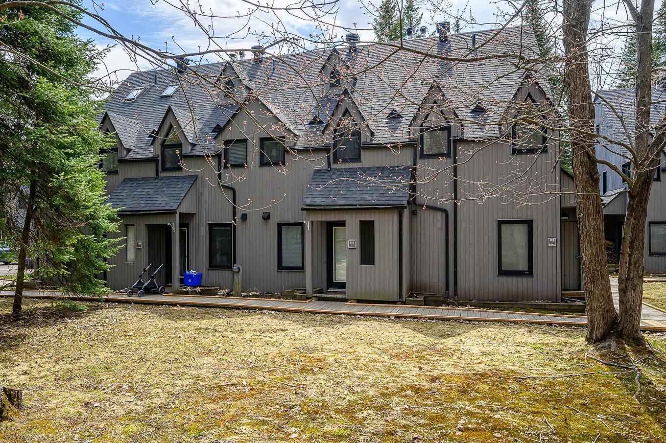 Frontage - 102-273 Ch. Des Grappes, Piedmont, QC - Outdoor With Facade
