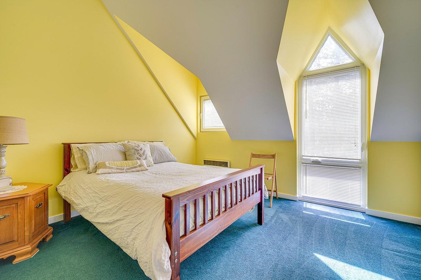 Bedroom - 102-273 Ch. Des Grappes, Piedmont, QC - Indoor Photo Showing Bedroom