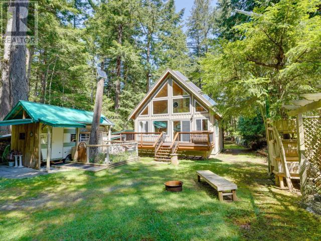 1259 Vancouver Blvd, Savary Island, BC - Outdoor With Deck Patio Veranda