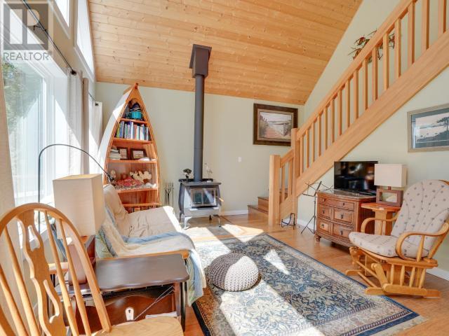 1259 Vancouver Blvd, Savary Island, BC - Indoor