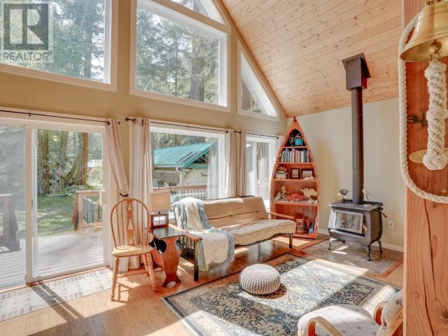 1259 Vancouver Blvd, Savary Island, BC - Indoor Photo Showing Other Room