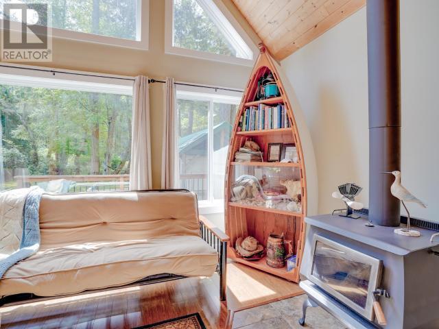 1259 Vancouver Blvd, Savary Island, BC - Indoor