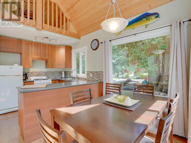 1259 Vancouver Blvd, Savary Island, BC - Indoor