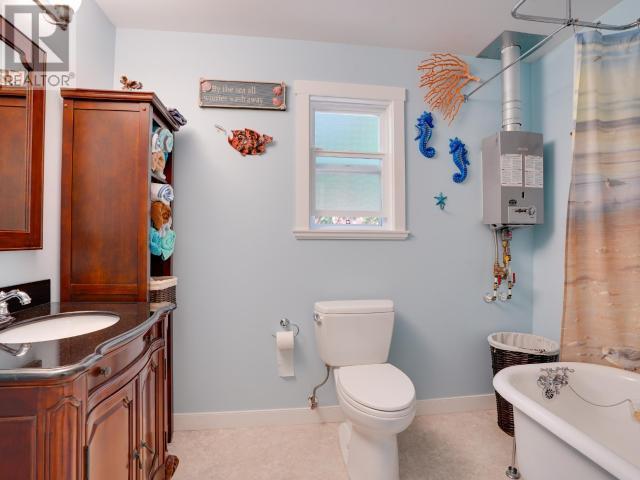 1259 Vancouver Blvd, Savary Island, BC - Indoor Photo Showing Bathroom
