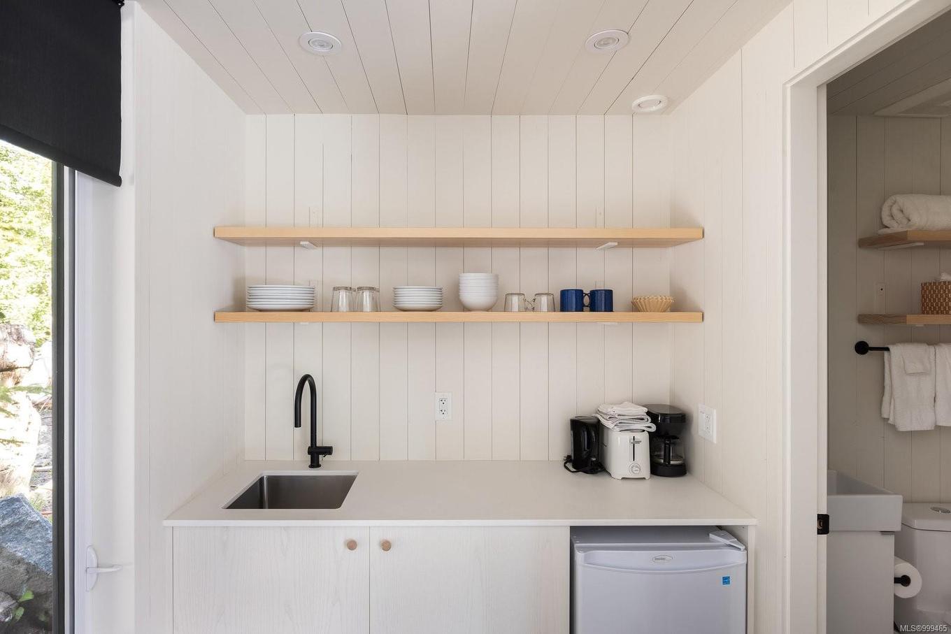 13A & 13B-6504 Powder Main Rd, Port Renfrew, BC