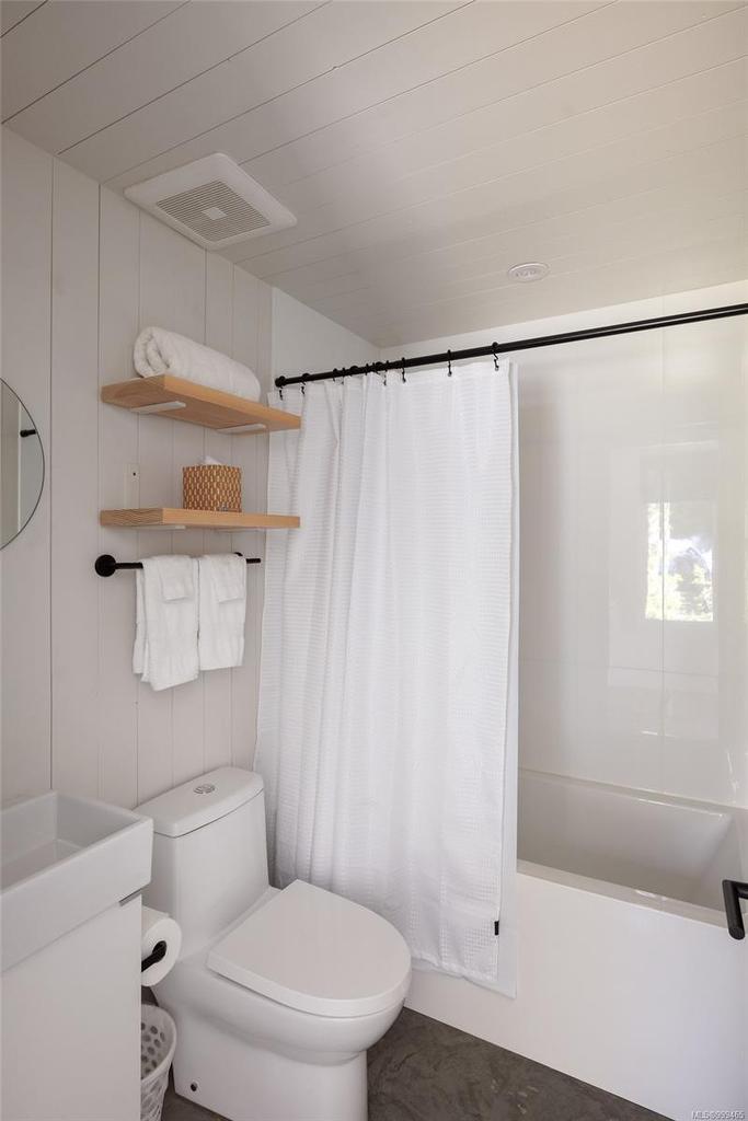 13A & 13B-6504 Powder Main Rd, Port Renfrew, BC