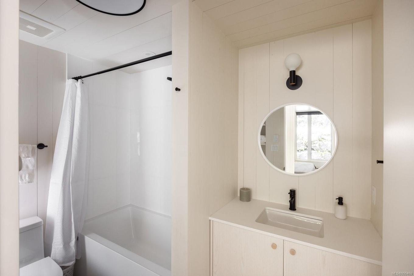 17-6504 Powder Main Rd, Port Renfrew, BC