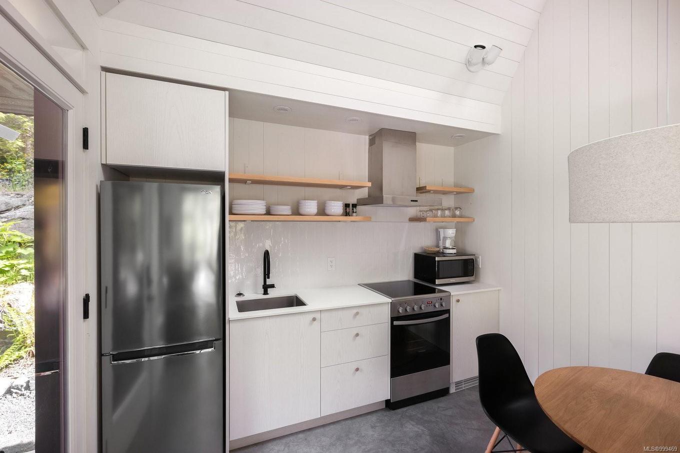 17-6504 Powder Main Rd, Port Renfrew, BC