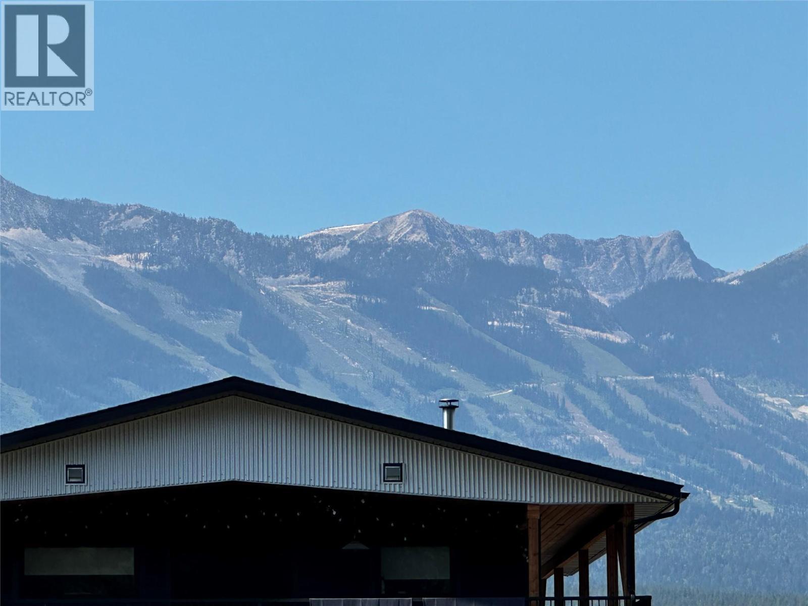 1608 Cedar Street, Golden, BC