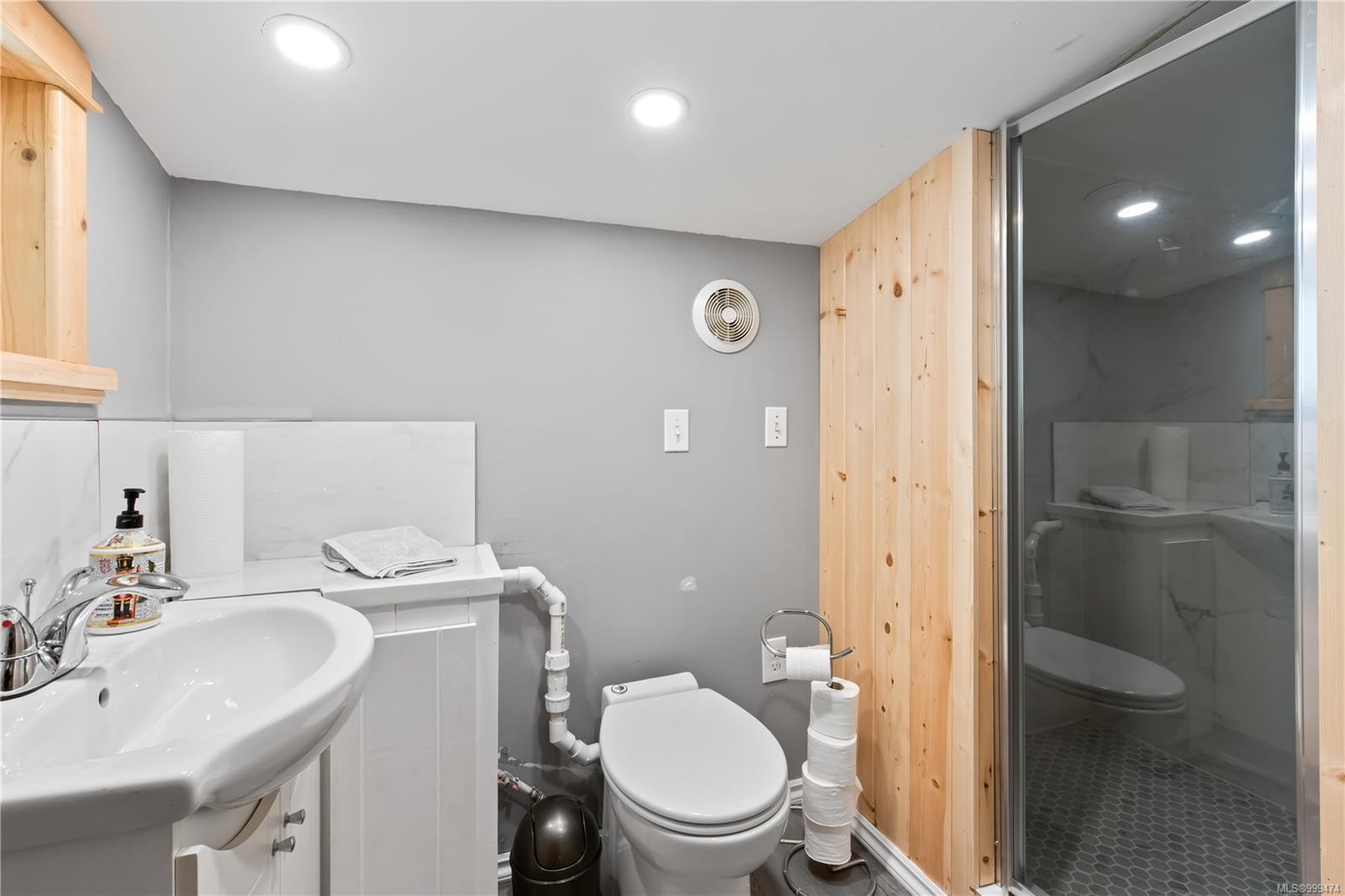 1065 Seventh Ave, Ucluelet, BC