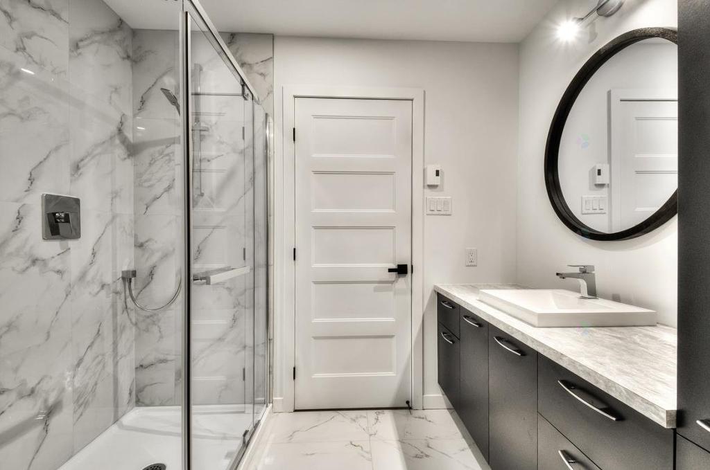 Bathroom - 193 21E Rue O., Venise-En-Québec, QC