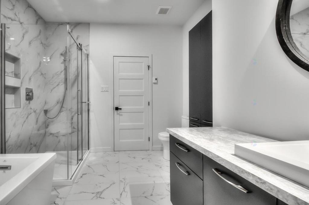 Bathroom - 193 21E Rue O., Venise-En-Québec, QC