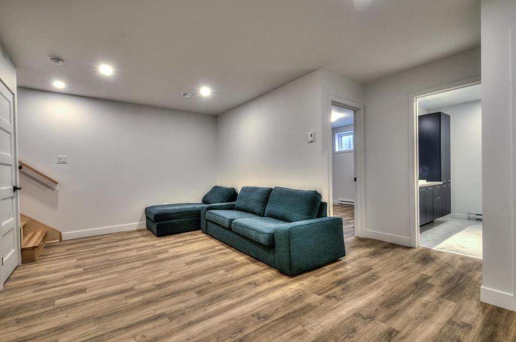 Family room - 193 21E Rue O., Venise-En-Québec, QC