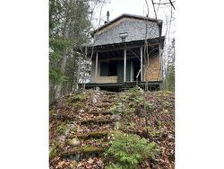 385 Ch. du Lac-Équerre Lac-Supérieur, QC J0T 1J0