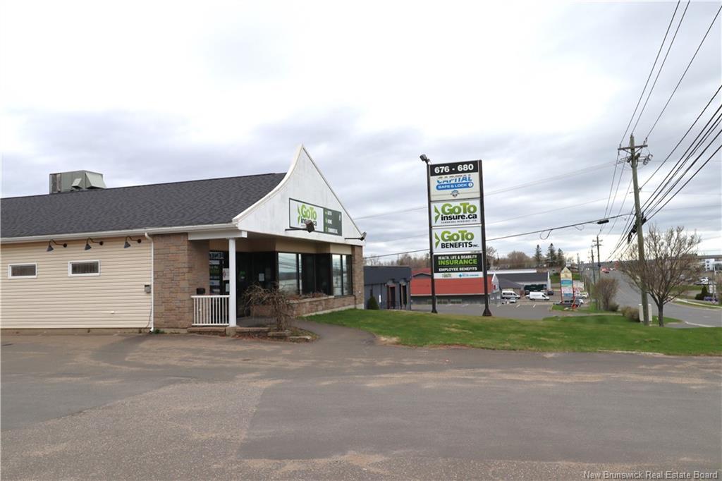 676 Prospect St, Fredericton, NB