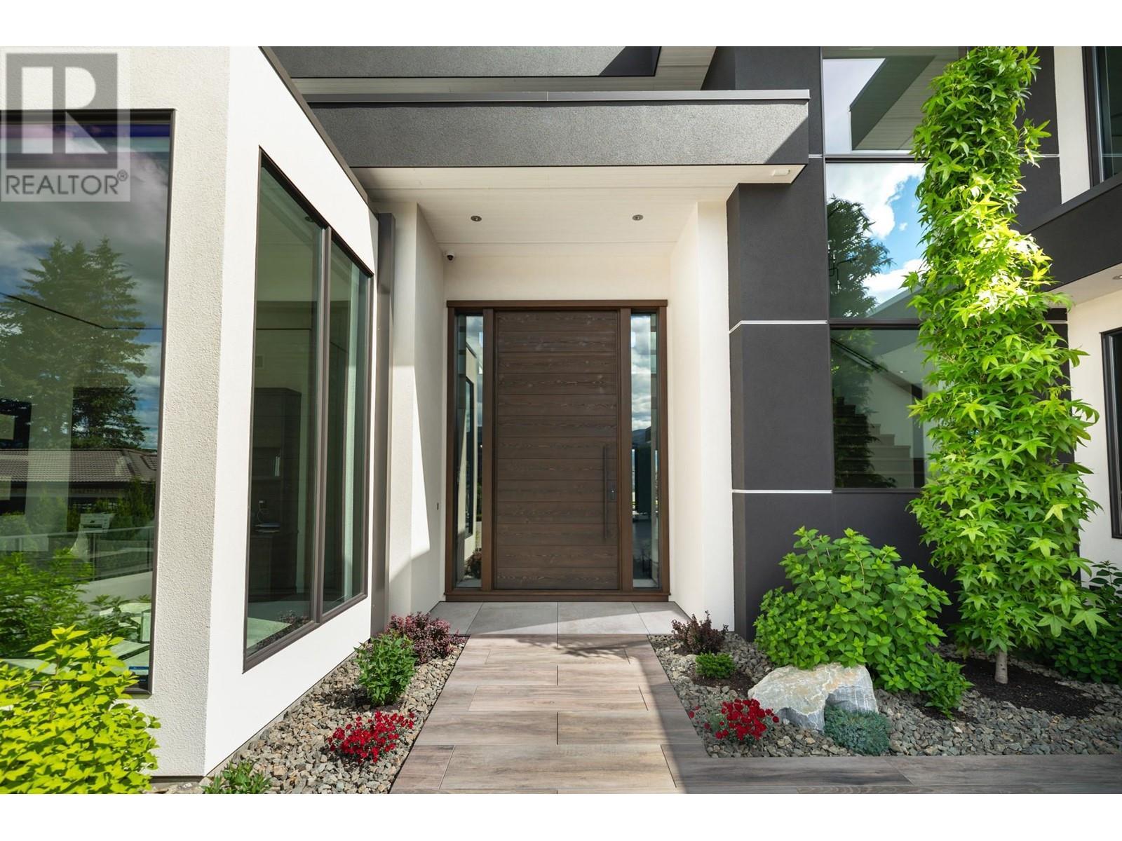 2463 Thacker Drive, West Kelowna, BC - Outdoor