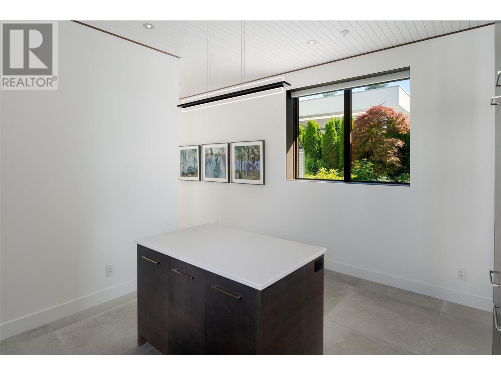 2463 Thacker Drive, West Kelowna, BC - Indoor Photo Showing Other Room