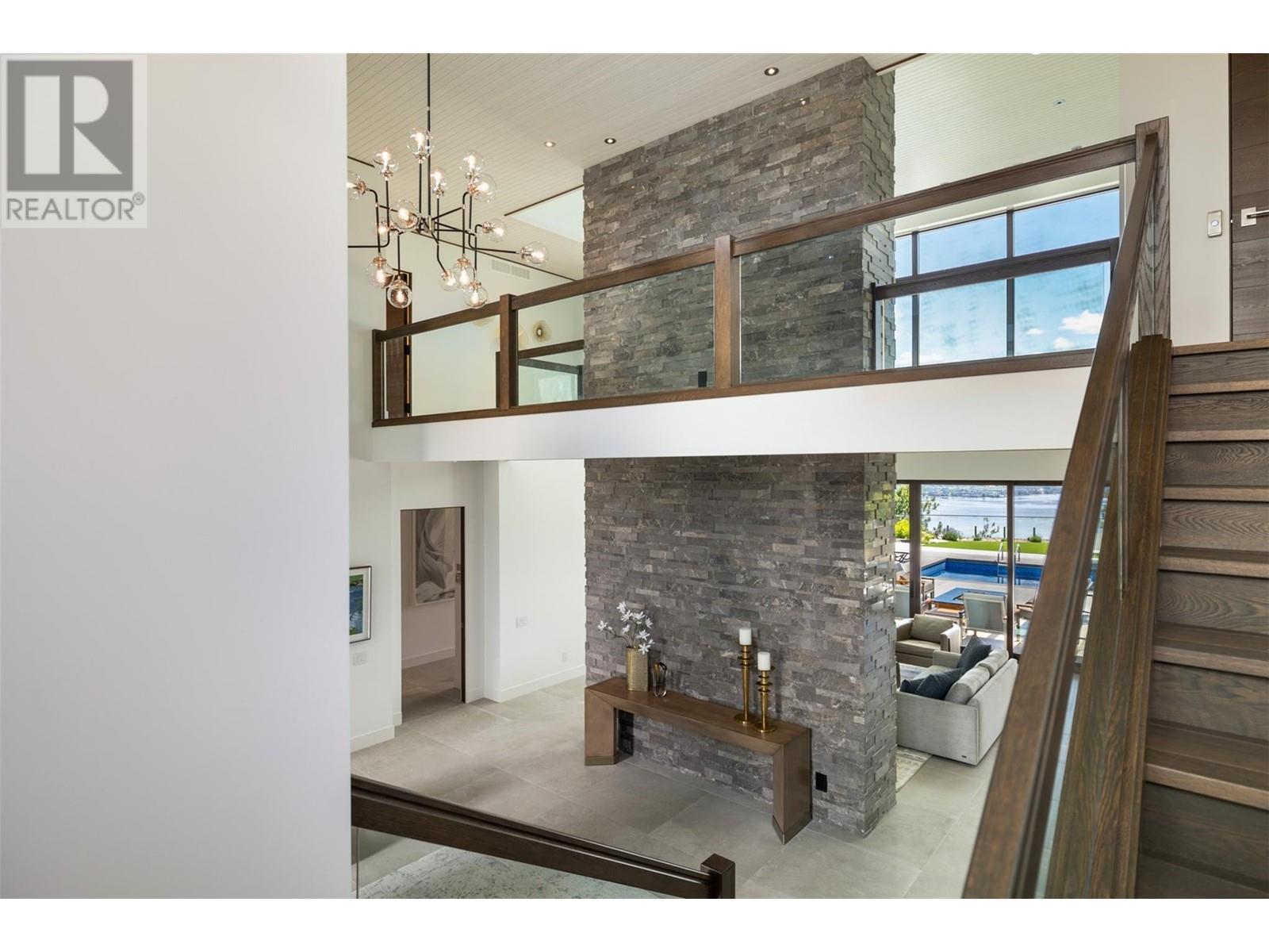 2463 Thacker Drive, West Kelowna, BC - Indoor Photo Showing Other Room