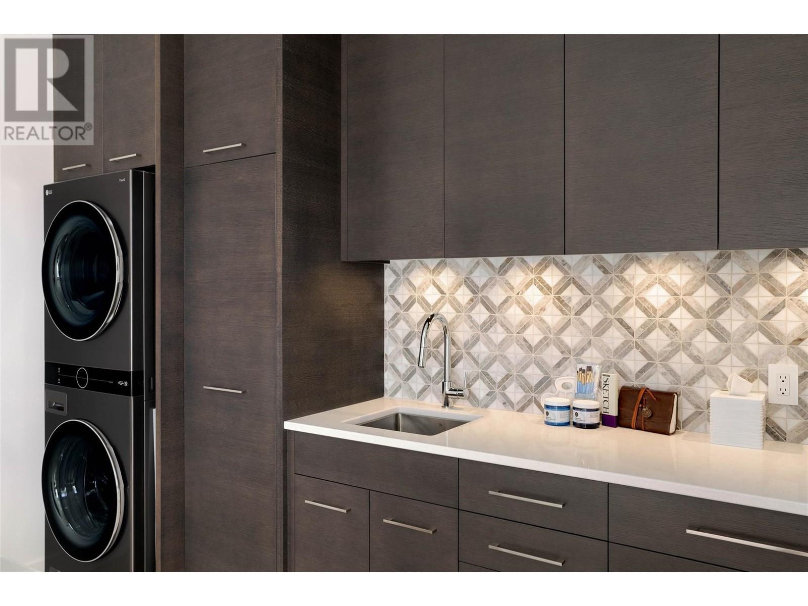 Upper level laundry - 2463 Thacker Drive, West Kelowna, BC - Indoor Photo Showing Laundry Room
