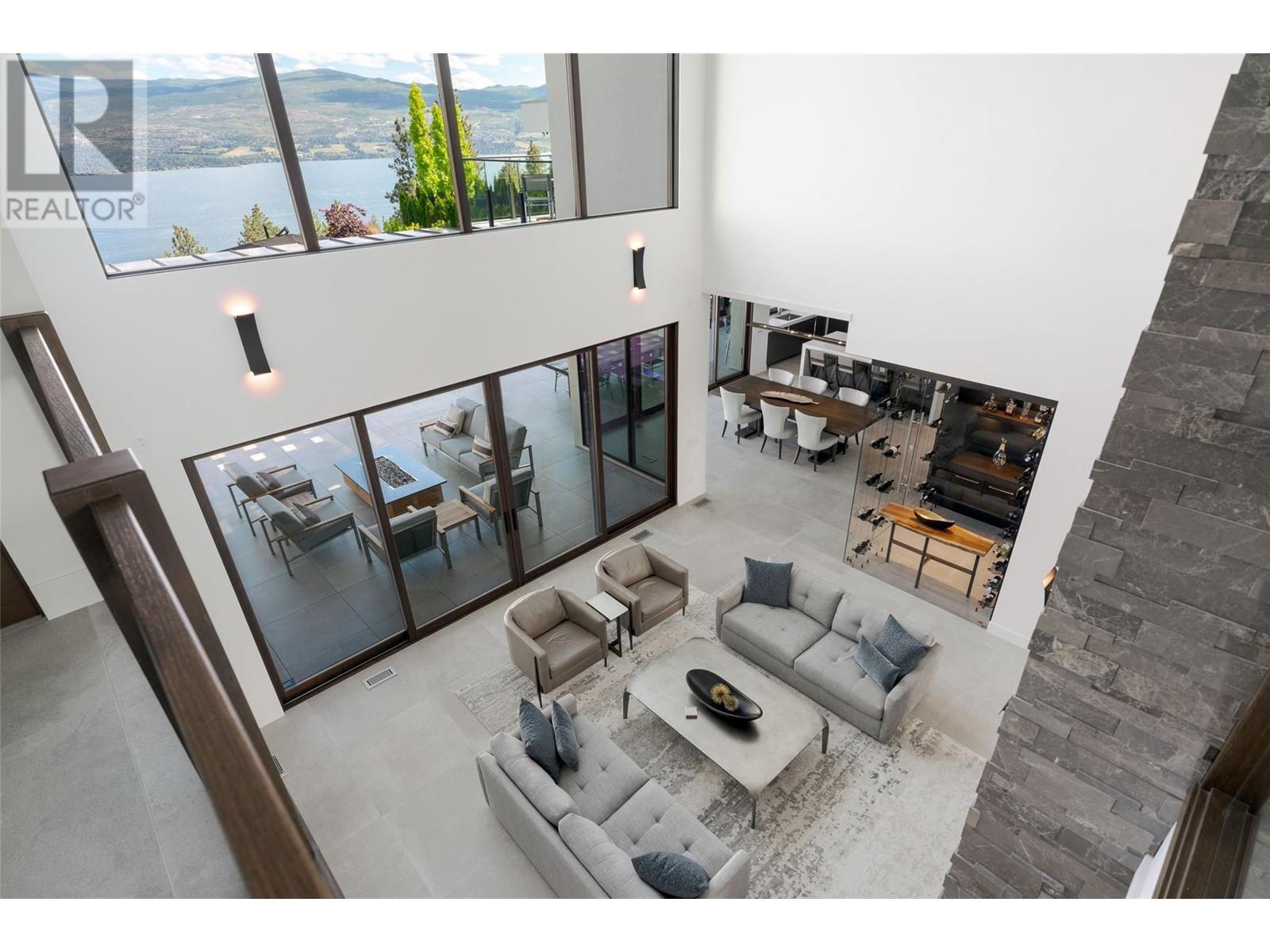 2463 Thacker Drive, West Kelowna, BC - Indoor Photo Showing Other Room