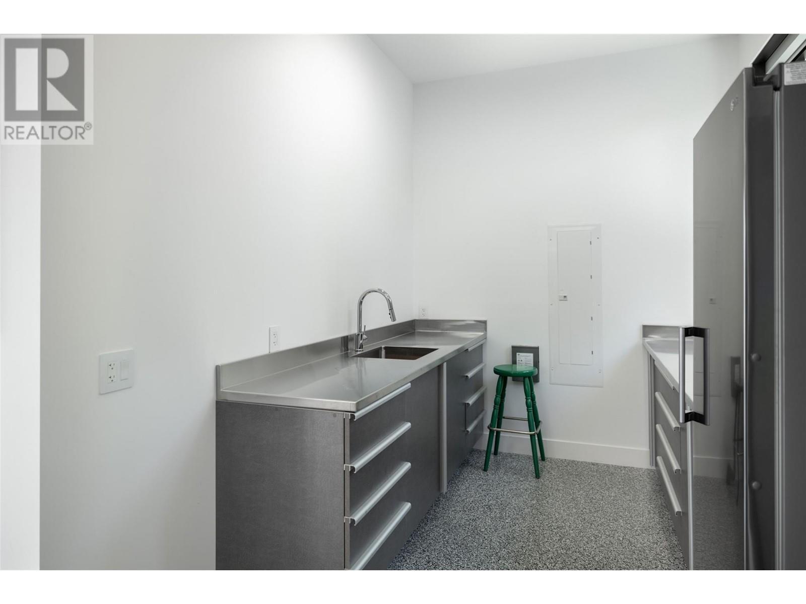 2463 Thacker Drive, West Kelowna, BC - Indoor