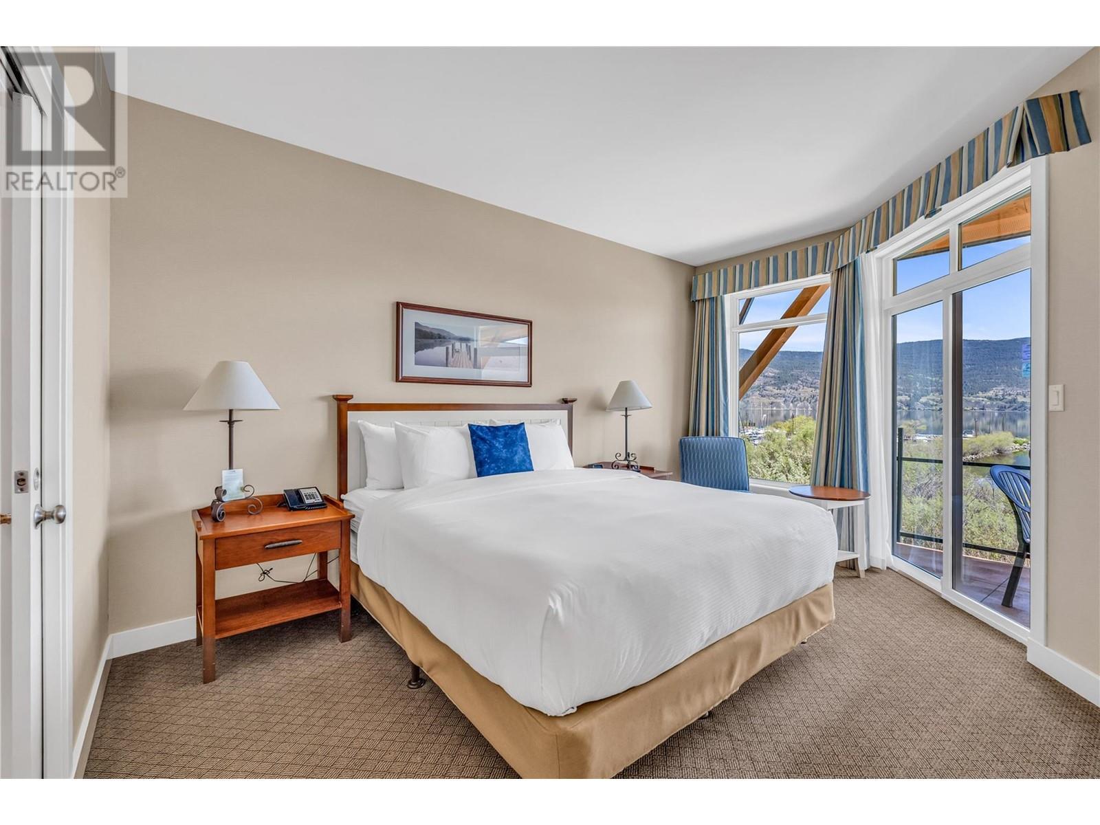 13011 Lakeshore Drive S Unit# 370, Summerland, BC - Indoor Photo Showing Bedroom