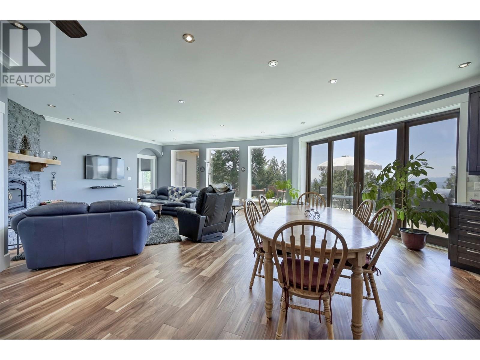 148 Sasquatch Trail, Osoyoos, BC - Indoor