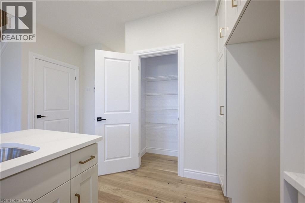 30 Anne Street W, Harriston, ON - Indoor