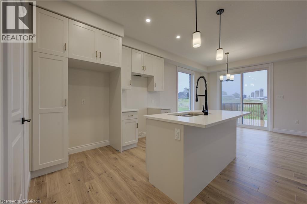30 Anne Street W, Harriston, ON - Indoor Photo Showing Kitchen