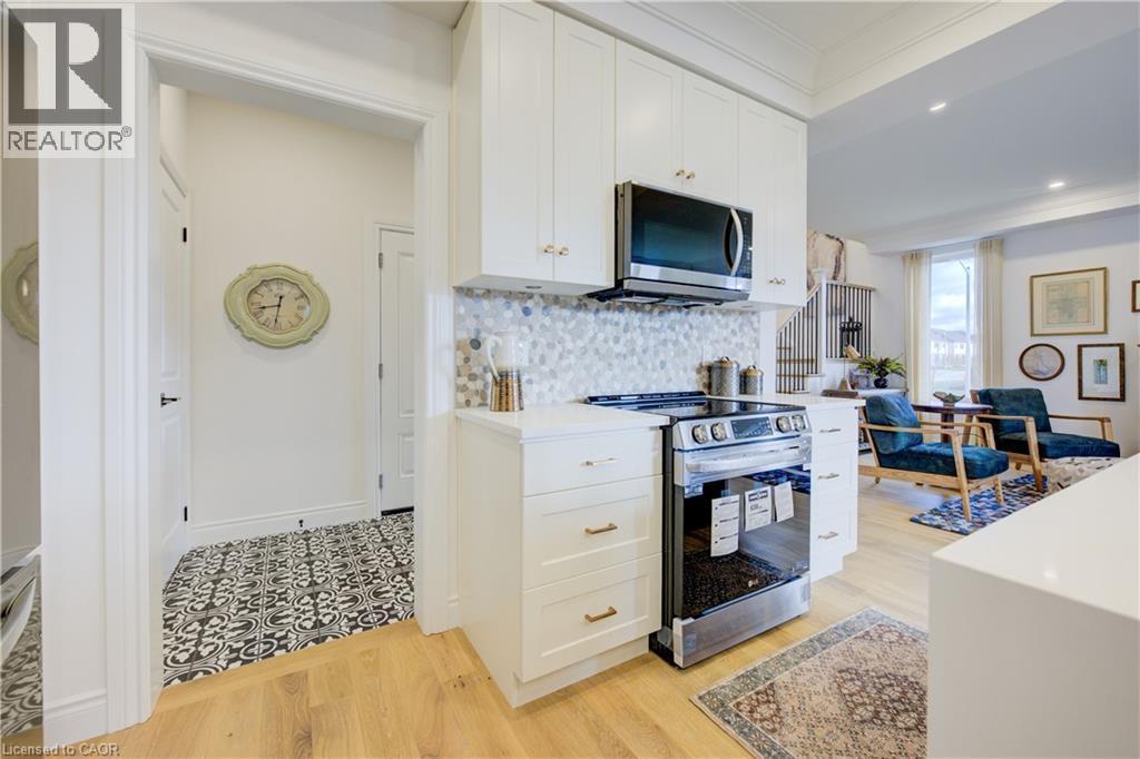 109 Thackeray Way, Harriston, ON - Indoor