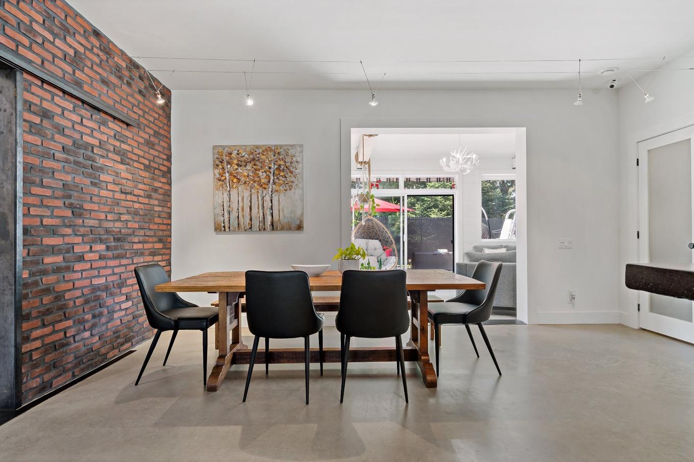 Dining room - 1070 Rue Des Jonquilles, Mont-Tremblant, QC - Indoor Photo Showing Dining Room