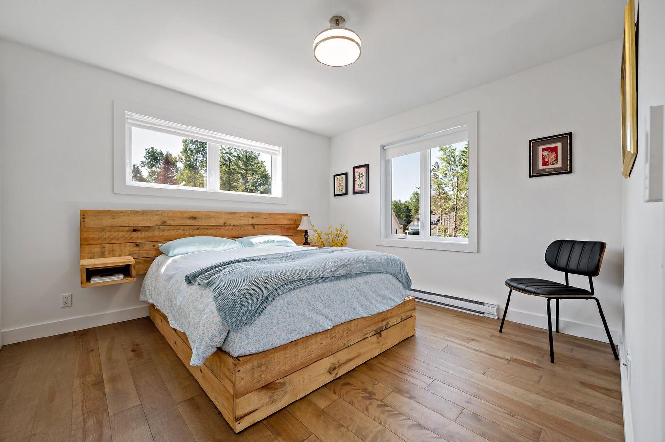 Bedroom - 1070 Rue Des Jonquilles, Mont-Tremblant, QC - Indoor Photo Showing Bedroom
