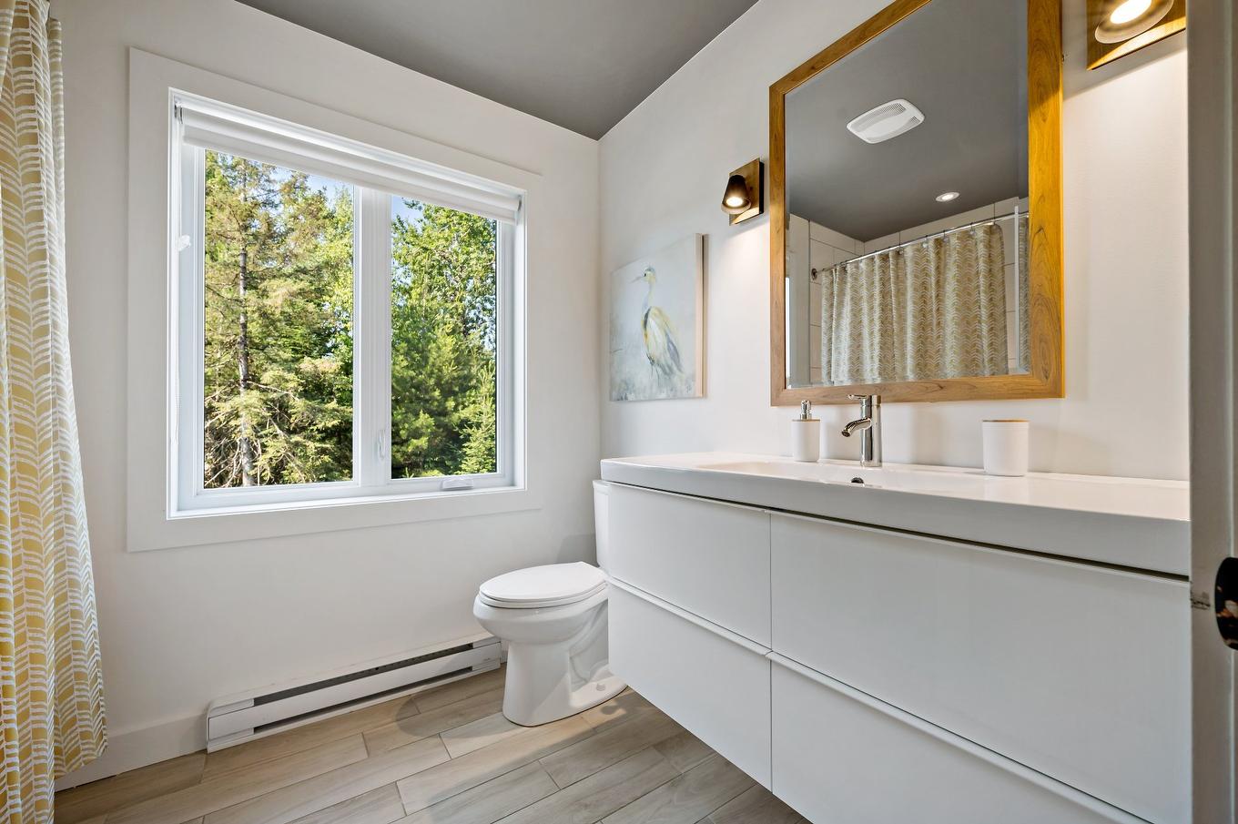 Bathroom - 1070 Rue Des Jonquilles, Mont-Tremblant, QC - Indoor Photo Showing Bathroom