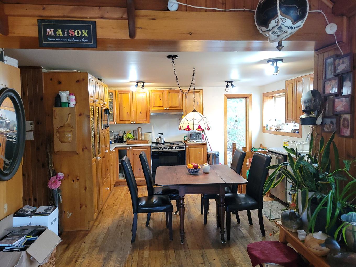 Cuisine - 2822 Ch. Des Hauteurs, Sainte-Lucie-Des-Laurentides, QC - Indoor Photo Showing Dining Room