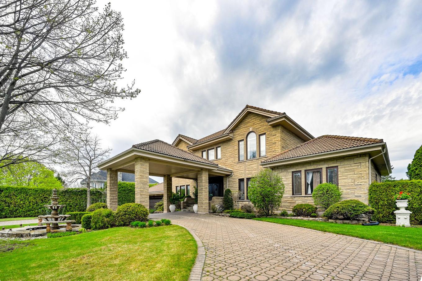 Frontage - 303 Rue Alphonse-Desjardins, Montréal (L'Île-Bizard/Sainte-Geneviève), QC - Outdoor With Facade