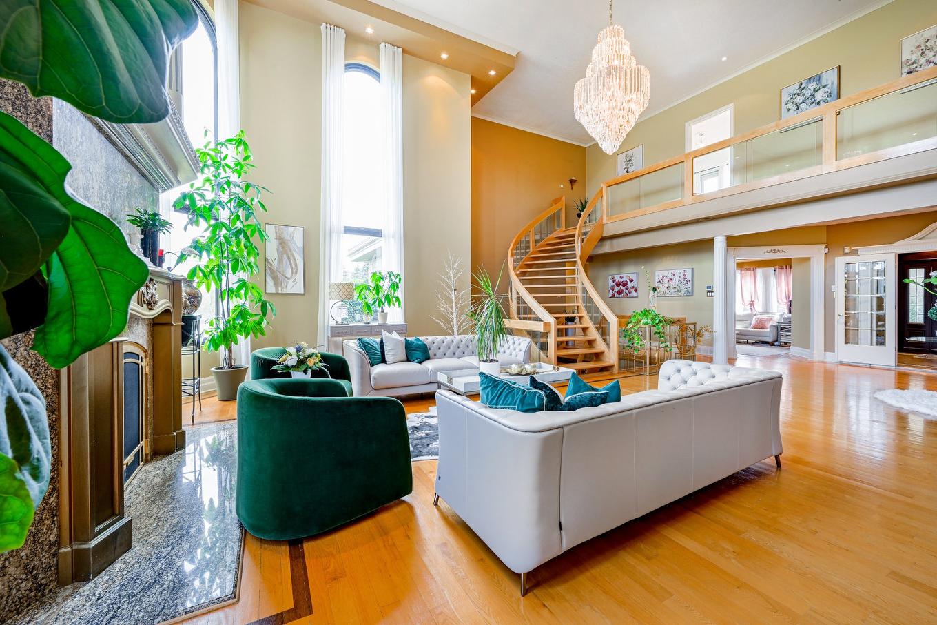 Living room - 303 Rue Alphonse-Desjardins, Montréal (L'Île-Bizard/Sainte-Geneviève), QC - Indoor