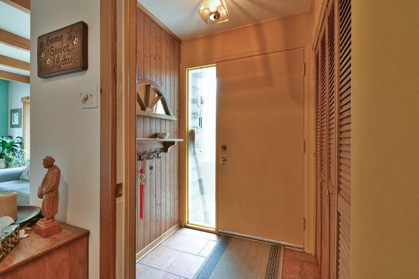 Hall - 566 Ch. Forest, Saint-Sauveur, QC - Indoor Photo Showing Other Room