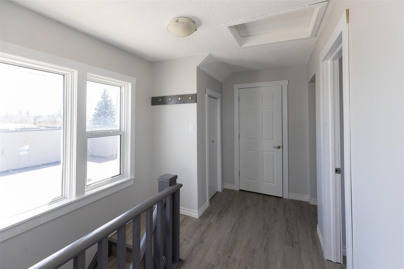 401 May Street N, Thunder Bay, ON - Indoor Photo Showing Other Room