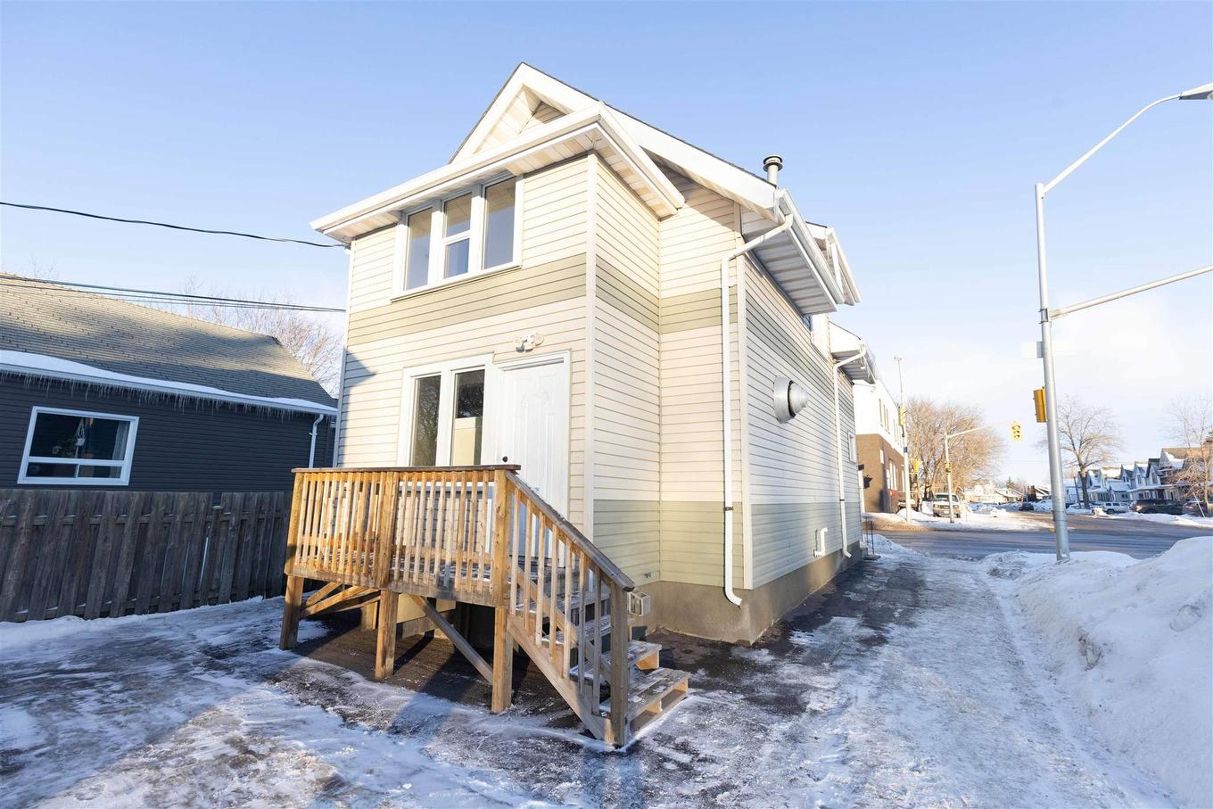 401 May Street N, Thunder Bay, ON - Outdoor With Exterior