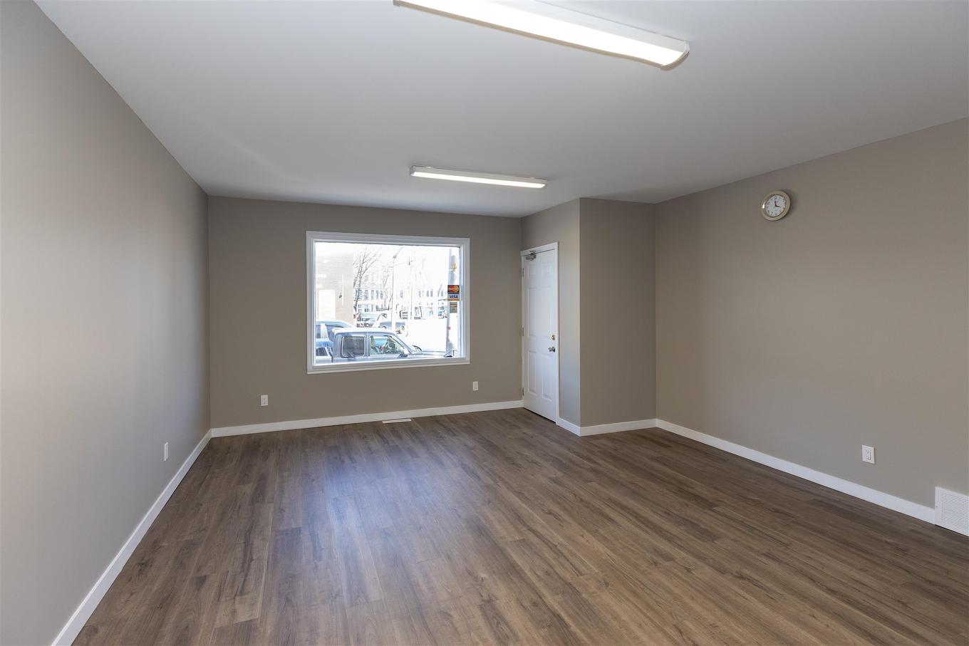 401 May Street N, Thunder Bay, ON - Indoor Photo Showing Other Room