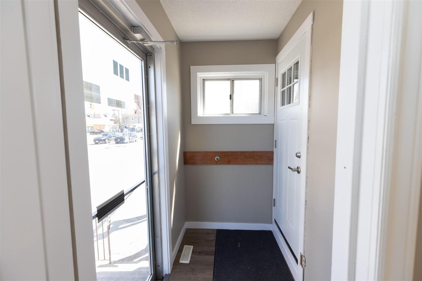 401 May Street N, Thunder Bay, ON - Indoor Photo Showing Other Room